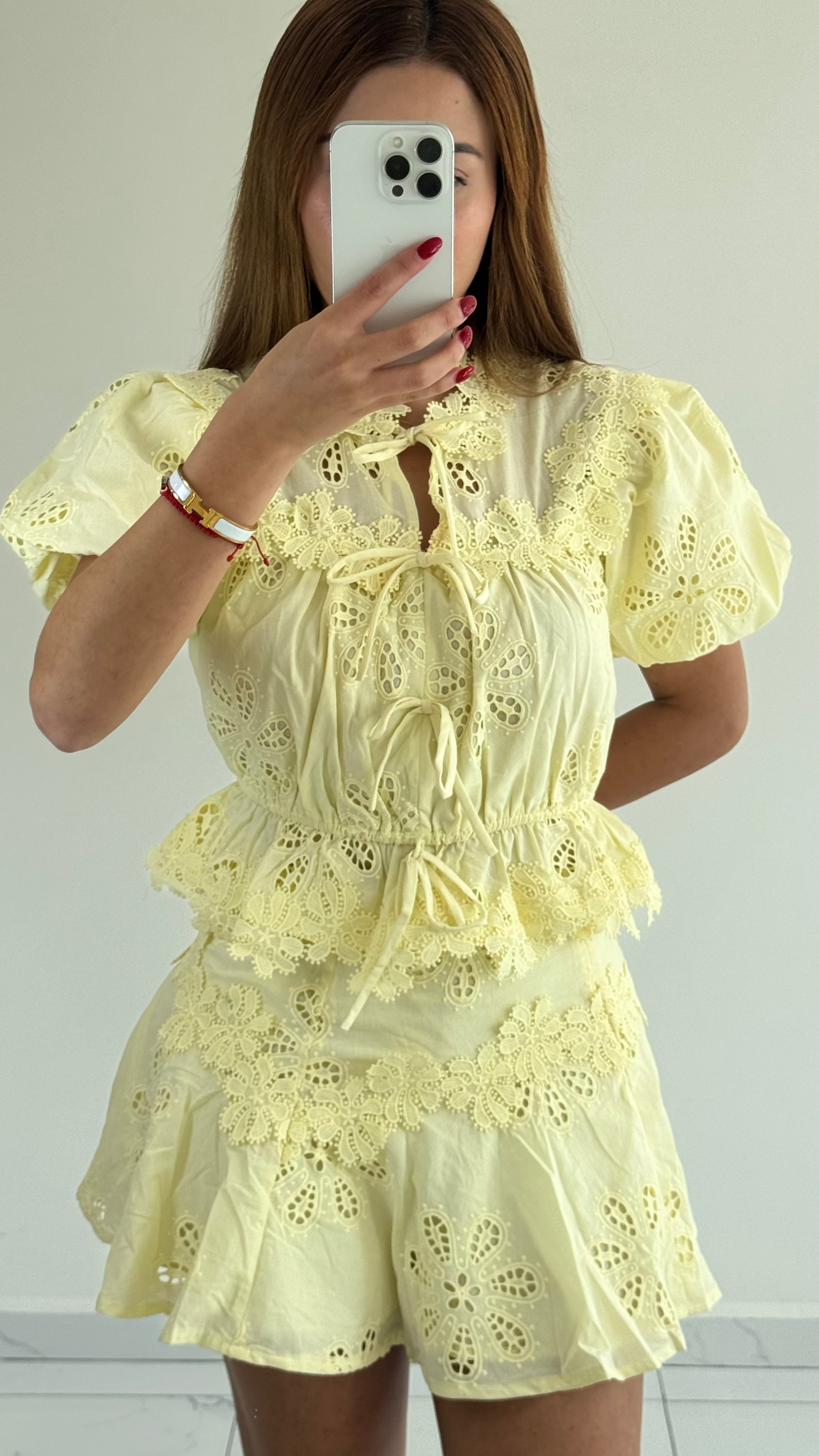 SET BUTTER YELLOW