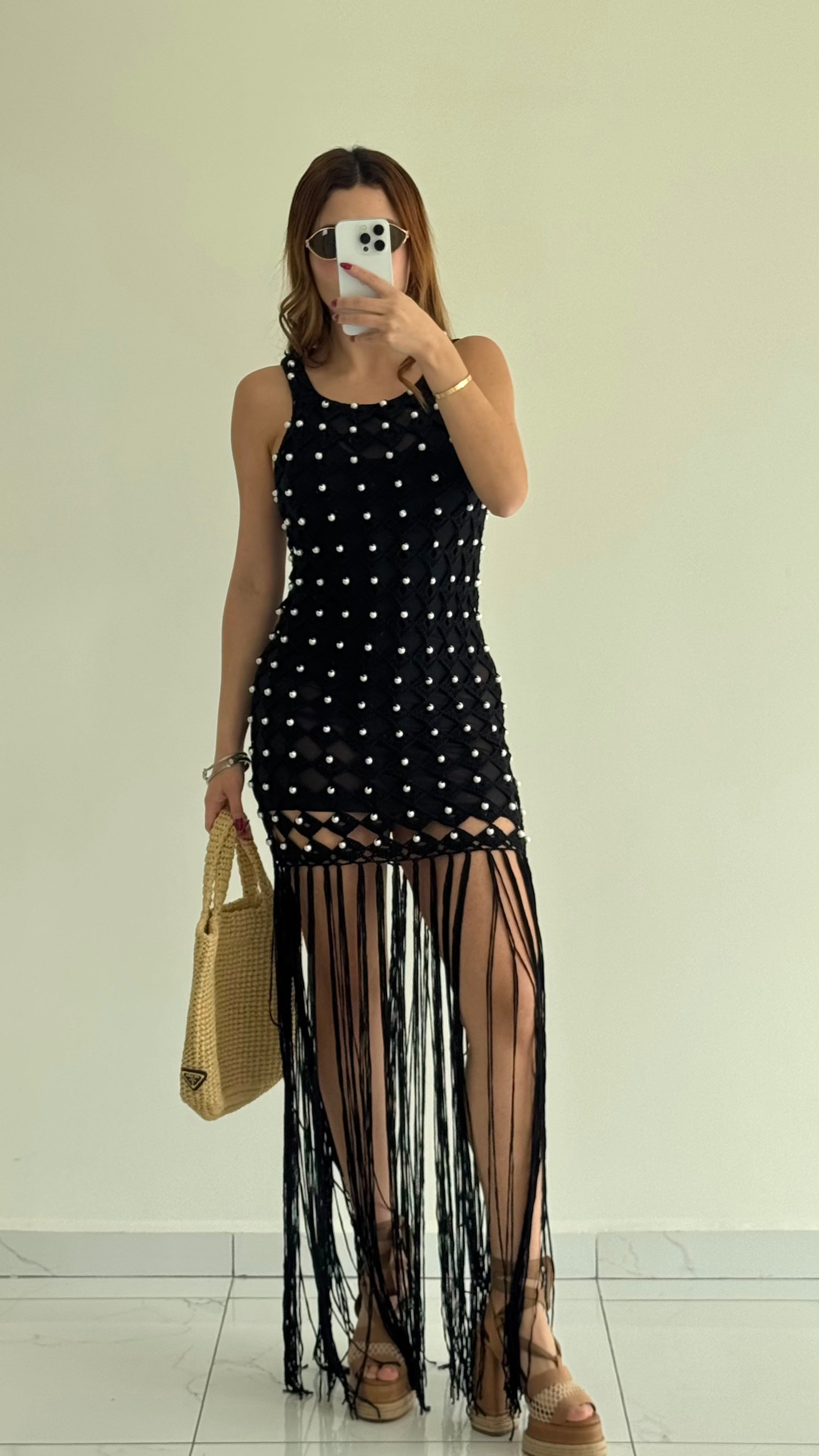Cover-up negro con perlas