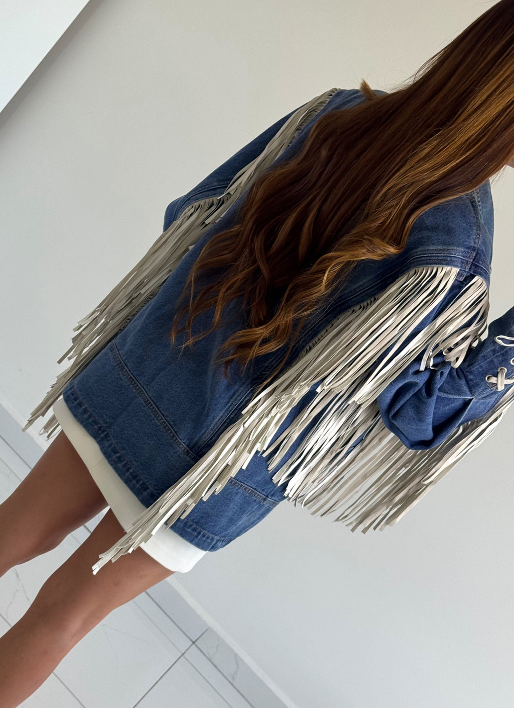 DENIM JACKET CON FLECOS